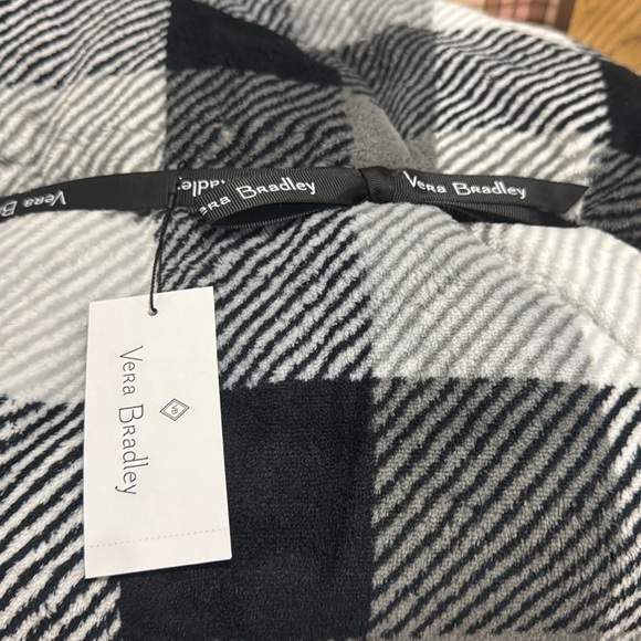 Vera Bradley Tote And 80“ X 50“ Fleece Blanket - Picture 2 of 2